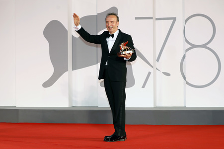Goldener Löwe für Roberto Benigni, Internationale Filmfestspiele von Venedig 2021