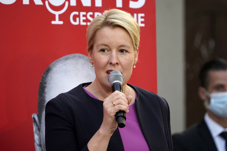 Olaf Scholz und Franziska Giffey beim Zukunftsgespräch in Berlin