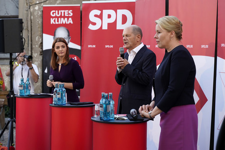 Olaf Scholz und Franziska Giffey beim Zukunftsgespräch in Berlin