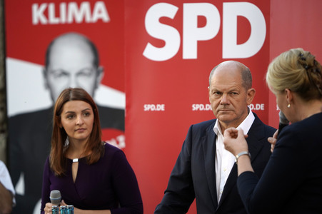 Olaf Scholz und Franziska Giffey beim Zukunftsgespräch in Berlin