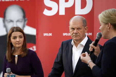 Olaf Scholz und Franziska Giffey beim Zukunftsgespräch in Berlin