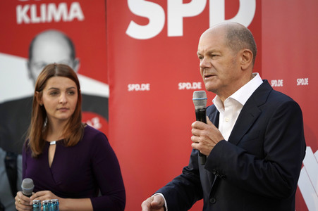 Olaf Scholz und Franziska Giffey beim Zukunftsgespräch in Berlin