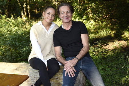 Wiederaufnahme-Premiere 'Schwiegermutter und andere Bosheiten' in München