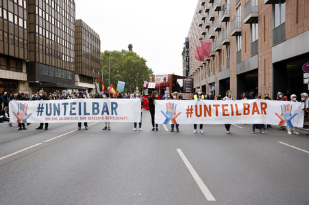 Unteilbar-Großdemonstration 'Für eine solidarische und gerechte Gesellschaft' in Berlin