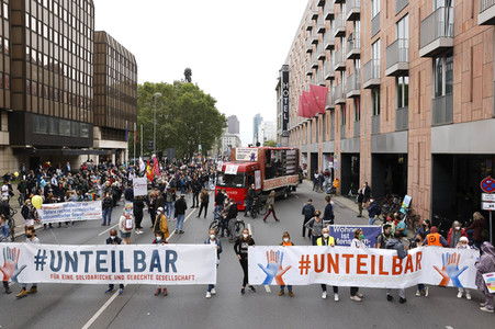 Unteilbar-Großdemonstration 'Für eine solidarische und gerechte Gesellschaft' in Berlin