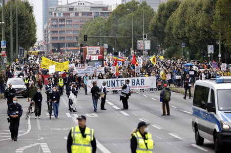 Unteilbar-Großdemonstration 'Für eine solidarische und gerechte Gesellschaft' in Berlin