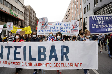 Unteilbar-Großdemonstration 'Für eine solidarische und gerechte Gesellschaft' in Berlin