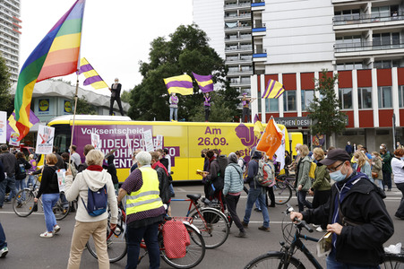 Unteilbar-Großdemonstration 'Für eine solidarische und gerechte Gesellschaft' in Berlin