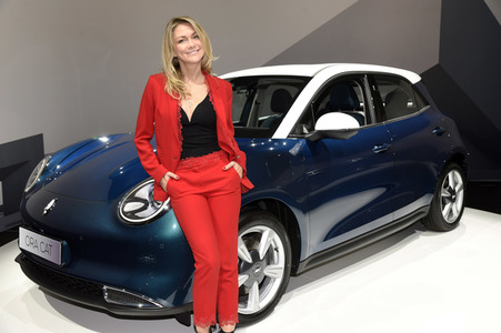 Europa-Premiere der Automobilmarke WEY in München