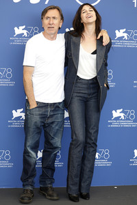 Photocall 'Sundown', Internationale Filmfestspiele von Venedig 2021