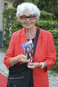 Theaterpremiere 'Dinge, die ich sicher weiß' in Berlin