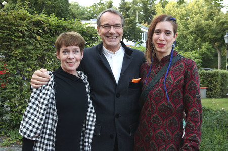 Theaterpremiere 'Dinge, die ich sicher weiß' in Berlin