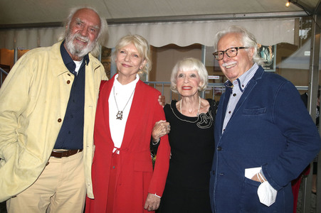 Theaterpremiere 'Dinge, die ich sicher weiß' in Berlin