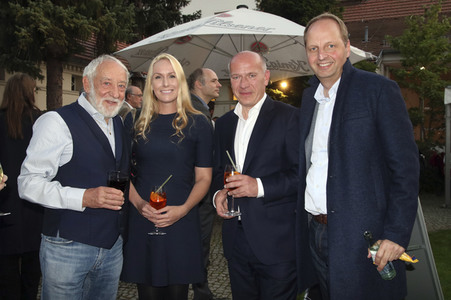 Theaterpremiere 'Dinge, die ich sicher weiß' in Berlin