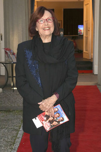 Theaterpremiere 'Dinge, die ich sicher weiß' in Berlin