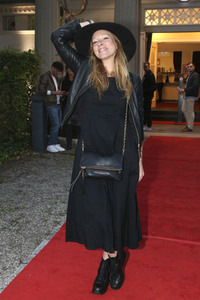 Theaterpremiere 'Dinge, die ich sicher weiß' in Berlin