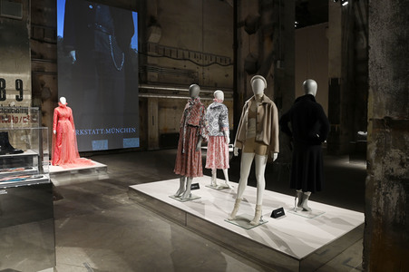 Gruppenausstellung Der Berliner Salon auf der MBFW Berlin Spring/Summer 2022