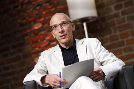 Sam Ginn und Hans Ulrich Gumbrecht auf der phil.cologne 2021 in Köln