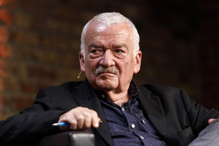 Sam Ginn und Hans Ulrich Gumbrecht auf der phil.cologne 2021 in Köln