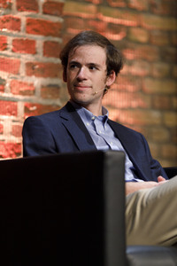 Sam Ginn und Hans Ulrich Gumbrecht auf der phil.cologne 2021 in Köln