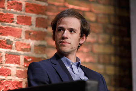 Sam Ginn und Hans Ulrich Gumbrecht auf der phil.cologne 2021 in Köln