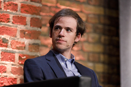 Sam Ginn und Hans Ulrich Gumbrecht auf der phil.cologne 2021 in Köln