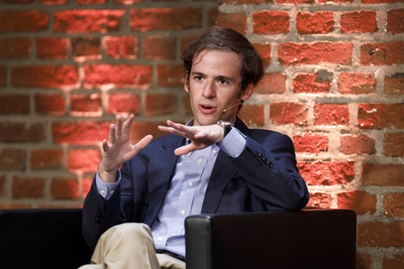 Sam Ginn und Hans Ulrich Gumbrecht auf der phil.cologne 2021 in Köln