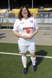 Benefiz-Fußballspiel 'Kicken mit Herz' 2021 in Hamburg