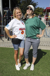 Benefiz-Fußballspiel 'Kicken mit Herz' 2021 in Hamburg