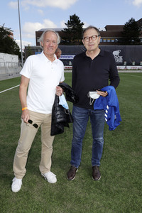 Benefiz-Fußballspiel 'Kicken mit Herz' 2021 in Hamburg