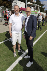 Benefiz-Fußballspiel 'Kicken mit Herz' 2021 in Hamburg