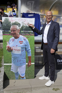 Benefiz-Fußballspiel 'Kicken mit Herz' 2021 in Hamburg