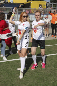 Benefiz-Fußballspiel 'Kicken mit Herz' 2021 in Hamburg