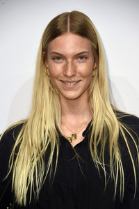 Florentina Leitner Fashion Show auf der Berlin Fashion Week Spring/Summer 2022