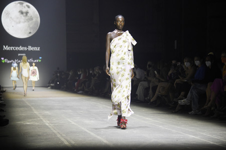 Florentina Leitner Fashion Show auf der Berlin Fashion Week Spring/Summer 2022