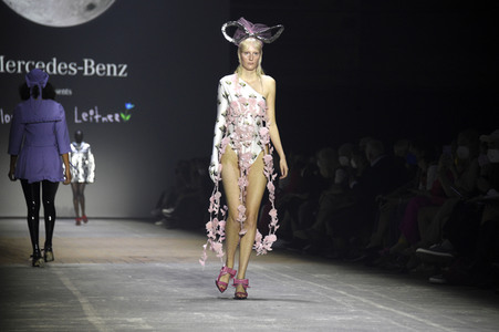 Florentina Leitner Fashion Show auf der Berlin Fashion Week Spring/Summer 2022