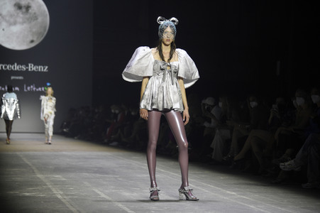 Florentina Leitner Fashion Show auf der Berlin Fashion Week Spring/Summer 2022