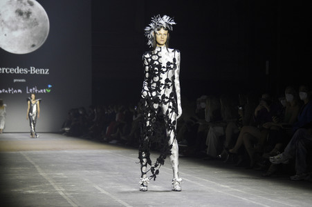 Florentina Leitner Fashion Show auf der Berlin Fashion Week Spring/Summer 2022