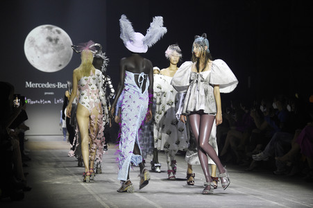 Florentina Leitner Fashion Show auf der Berlin Fashion Week Spring/Summer 2022