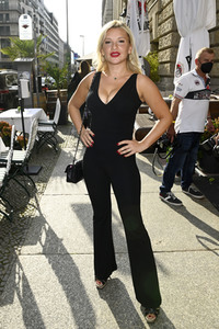 Lana Mueller Fashion Show auf der Berlin Fashion Week Spring/Summer 2022