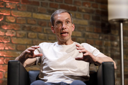 Jens Söring und Richard David Precht auf der phil.cologne 2021 in Köln