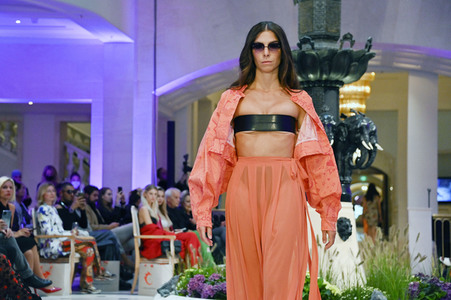 Anja Gockel Fashion Show auf der Berlin Fashion Week Spring/Summer 2022