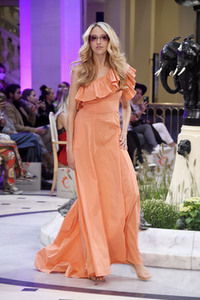 Anja Gockel Fashion Show auf der Berlin Fashion Week Spring/Summer 2022