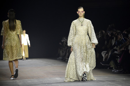 Kilian Kerner Fashion Show auf der Berlin Fashion Week Spring/Summer 2022