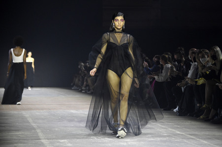 Kilian Kerner Fashion Show auf der Berlin Fashion Week Spring/Summer 2022