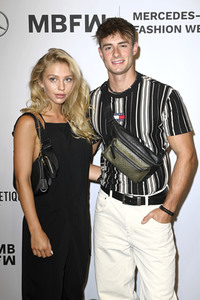 Rebekka Ruetz Fashion Show auf der Berlin Fashion Week Spring/Summer 2022