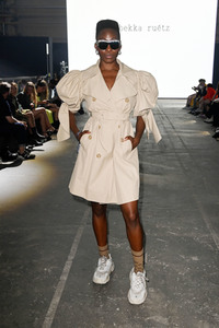 Rebekka Ruetz Fashion Show auf der Berlin Fashion Week Spring/Summer 2022