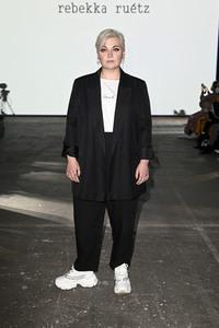 Rebekka Ruetz Fashion Show auf der Berlin Fashion Week Spring/Summer 2022