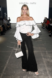 Rebekka Ruetz Fashion Show auf der Berlin Fashion Week Spring/Summer 2022