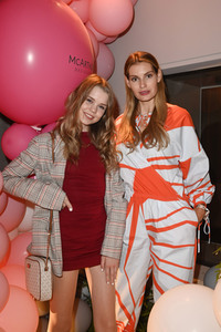 Dawid Tomaszewski Fashion Film auf der Berlin Fashion Week Spring/Summer 2022